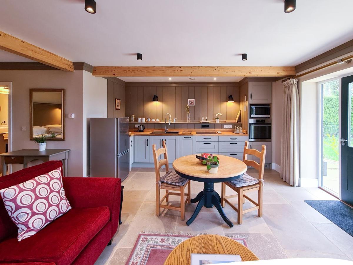 Luxury Lodge @ Ewen Barn - Private 5* Retreat Cirencester Exterior foto